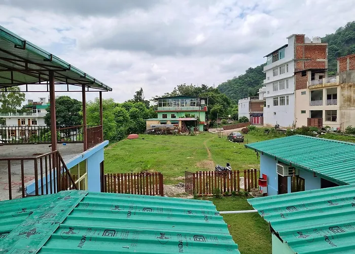 Landlopers Hostel Rishikesh